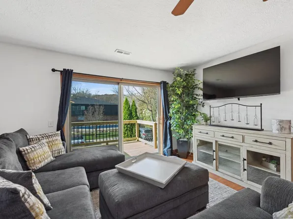 204 Elmhurst COURT #16, Williams Bay, WI 53191
