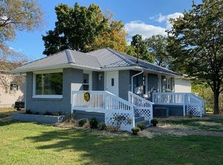 1511 Maple Grove Rd, Boonville, IN 47601