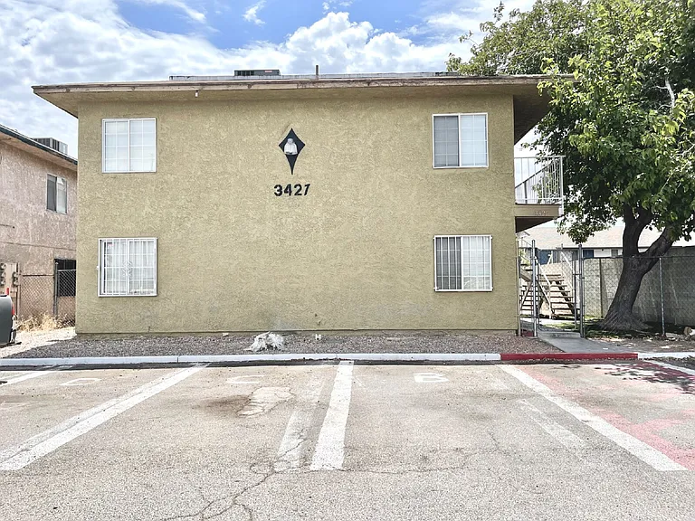 3427 E Cheyenne Ave #A — Photo 10