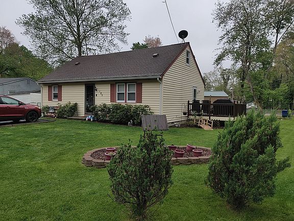 2nd image of 185 Golf Club St
