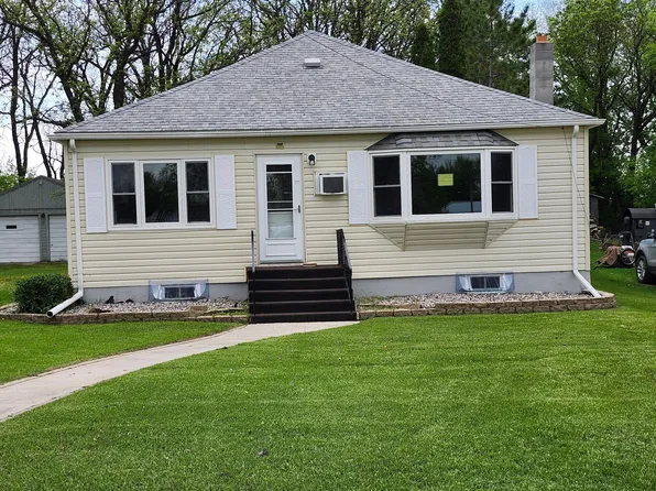 105 E Atlantic Ave, Badger, MN 56714