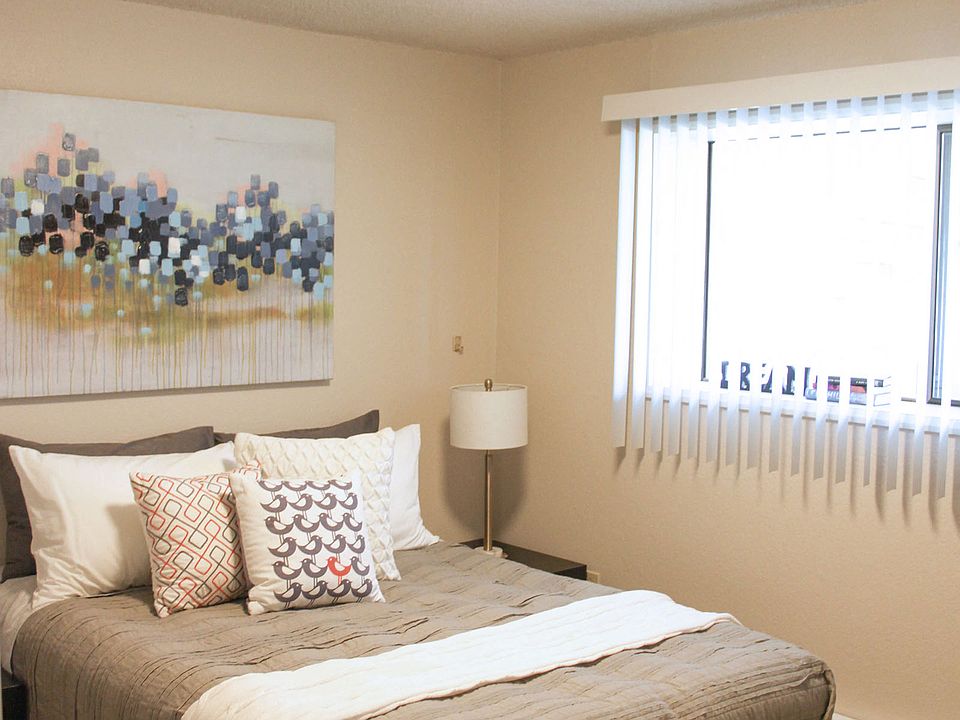 The Lakes Apartments 1050 S Division St Moses Lake WA Zillow