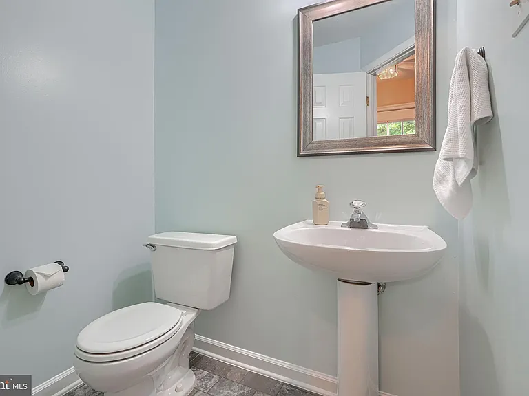 1826 Wye Mills Ln — Photo 8