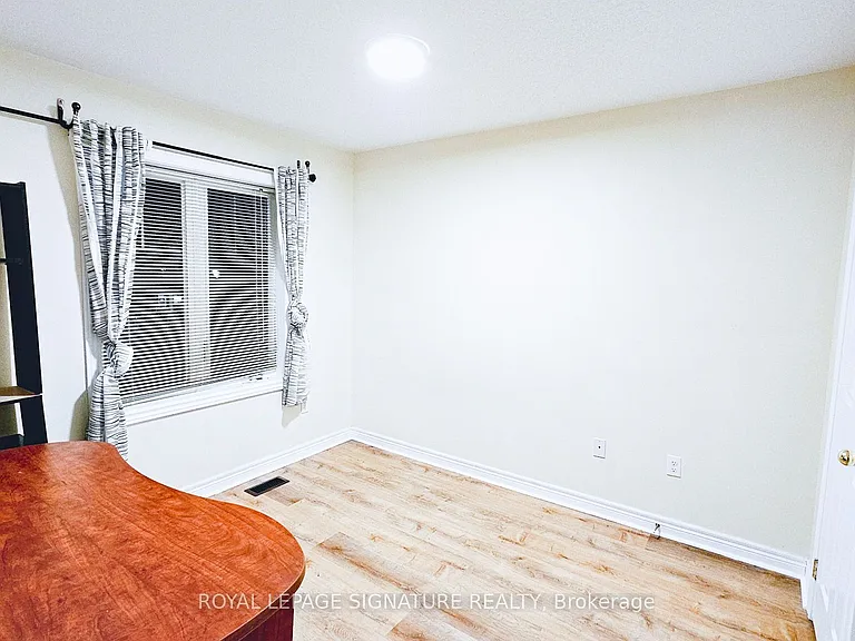 10 Keith Cres — Photo 20