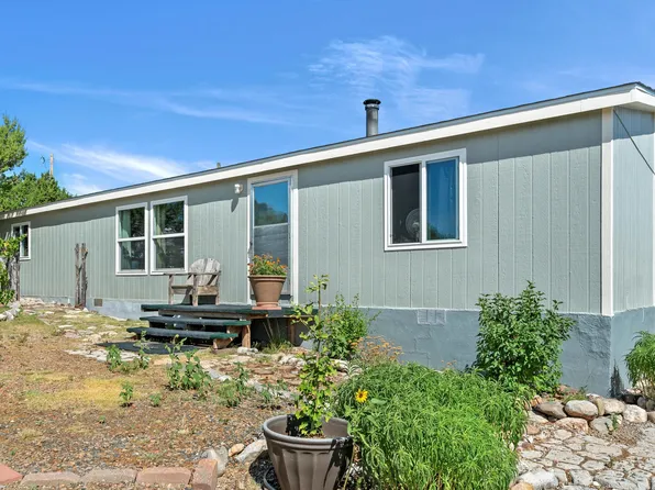 160 Rosewood Dr, Tajique, NM 87016