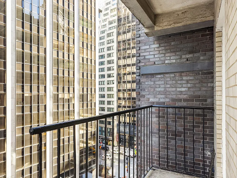 130 Water St #7L — Photo 6