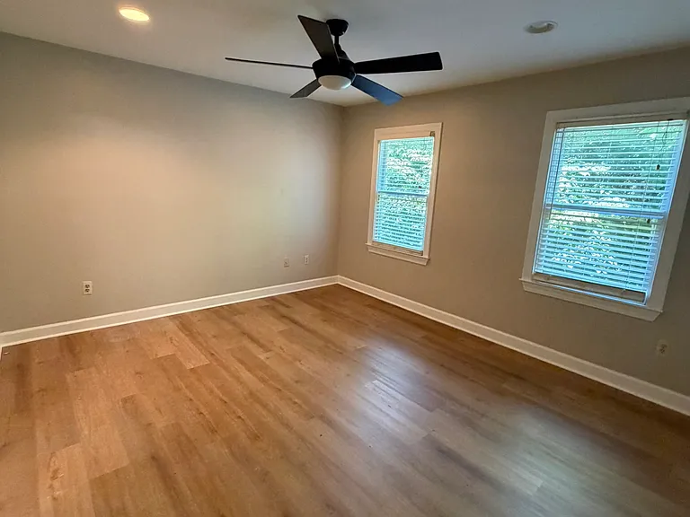503 Abingdon Way — Photo 10