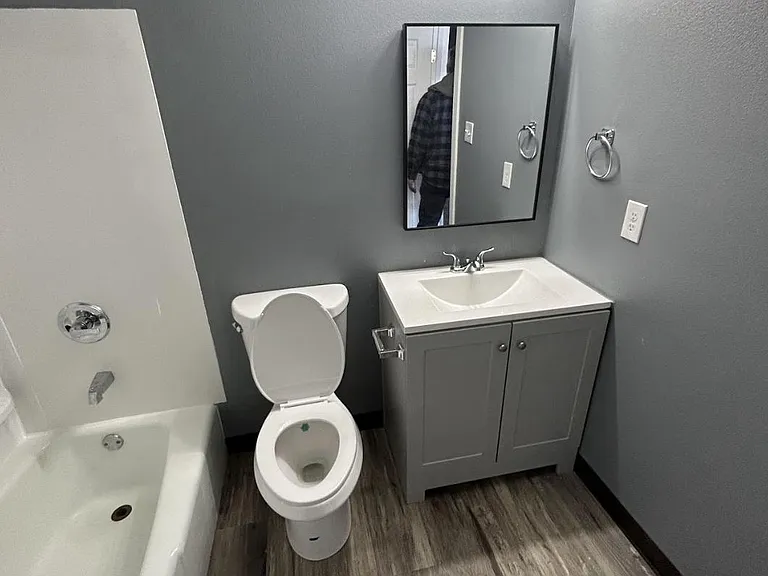 2403 Grandview Pl — Photo 9