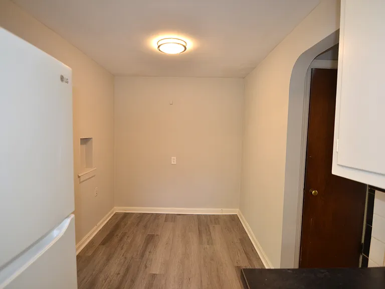 6615 Bantry Ave — Photo 7