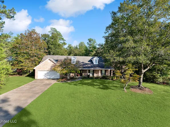 1815 E Lakeshore Dr, Carriere, MS 39426