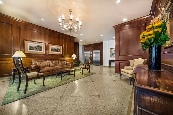 Rented by NextStopNY | media 9