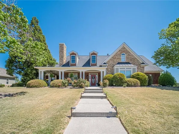 3816 Bay Grove Way, Loganville, GA 30052