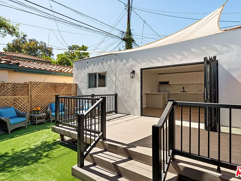 845 1/2 N Kilkea Dr — Photo 3