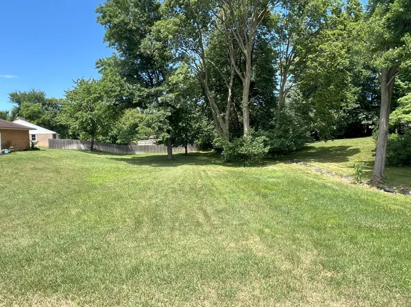 3815 Cheyenne Dr SW, Grandville, MI 49418