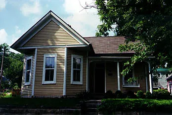 520 W Howe St photo 1