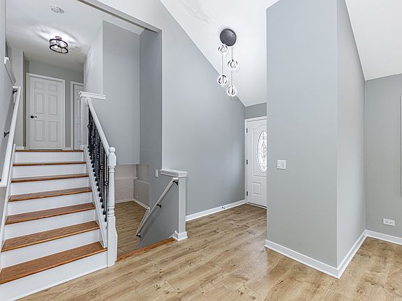 4th image of 6335 Knollwood Ct