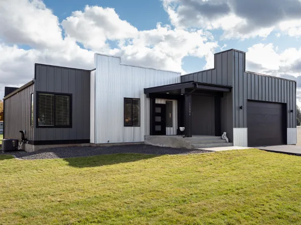 12904 N Market St, Mead, WA 99021