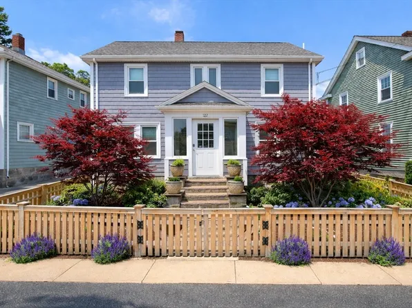 122 Elmer Rd, Dorchester, MA 02124