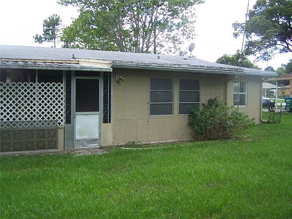 3rd image of 909 Saxon Blvd #11