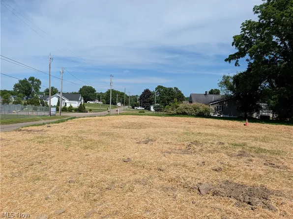13324 Fairland St NW, Massillon, OH 44647