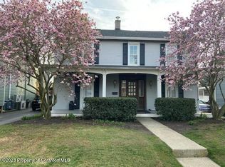 1906 Delaware St, Dunmore, PA 18512