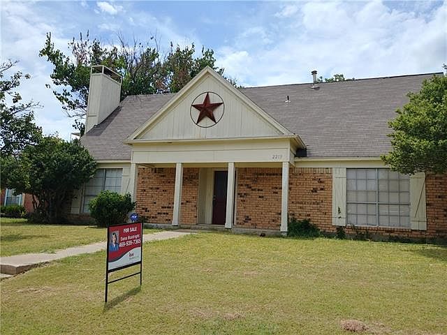 1st image of 2213 Saharah Dr