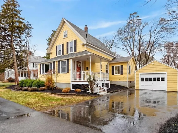 52 Maple St, South Hamilton, MA 01982