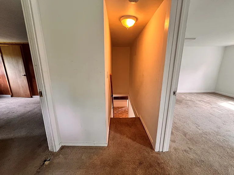 107 Summit St — Photo 37