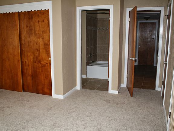 5th image of 22121 E Lake Loop