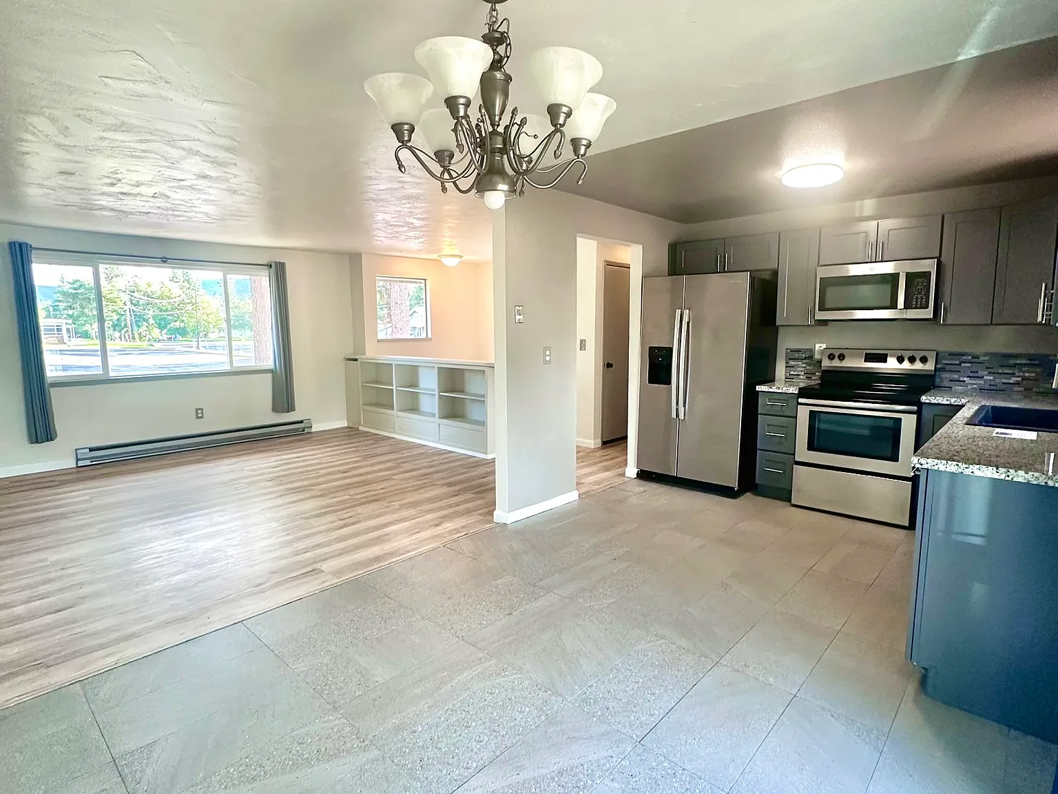 4 bed, 1758 sqft, $2,400 — Photo 4