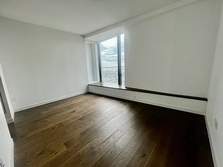 11 Hoyt St #35H — Photo 2