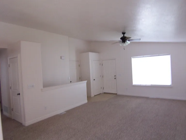 1739 Walkabout Dr — Photo 4