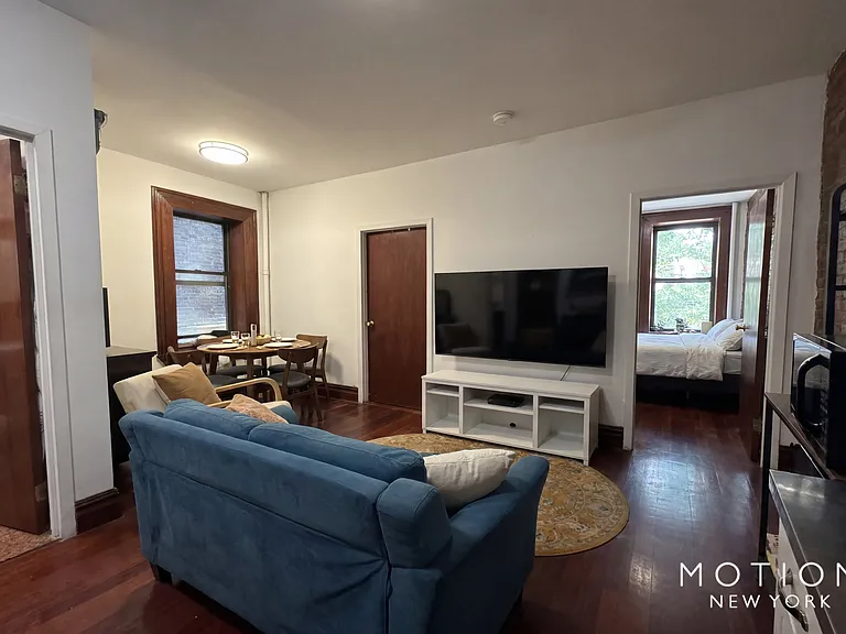 1261 Park Ave #1 — Photo 1
