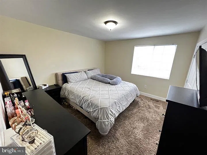 3 bed, 1.5 bath, 1088 sqft, $2,500 — Photo 3