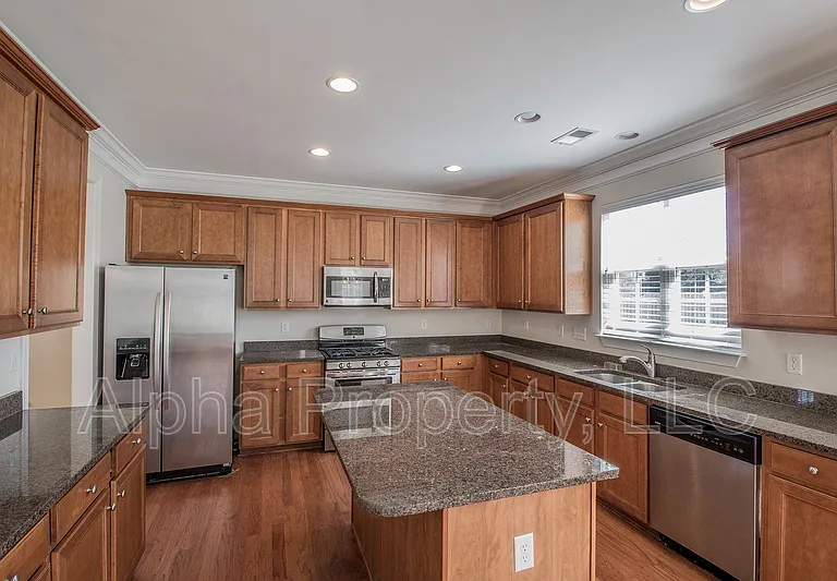 311 Cypresshill Ct — Photo 12