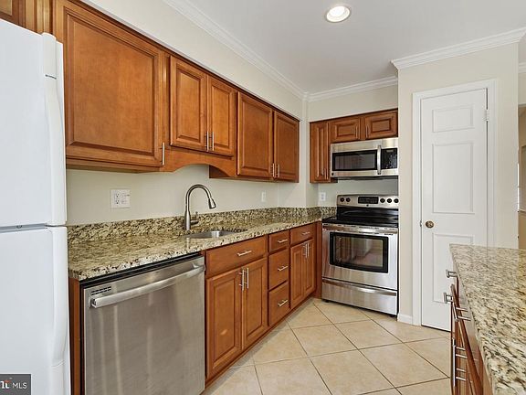4th image of 5932 Heatherwood Ct