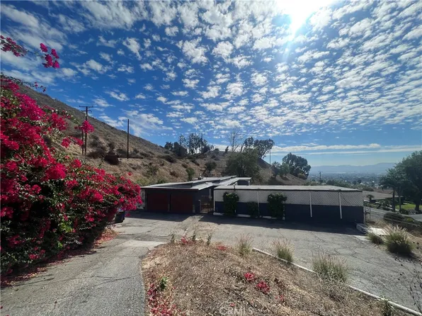 1435 Quail Hollow Rd, San Bernardino, CA 92404