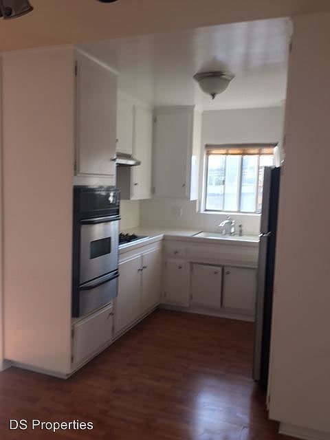 2nd image of 725 N Sycamore Ave APT 18