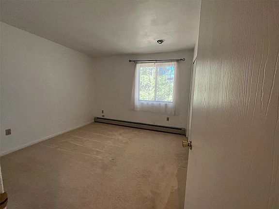 5th image of 2961 Pleasant Dr