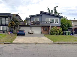 3960 Bargen Dr, Richmond, BC V6X2S1