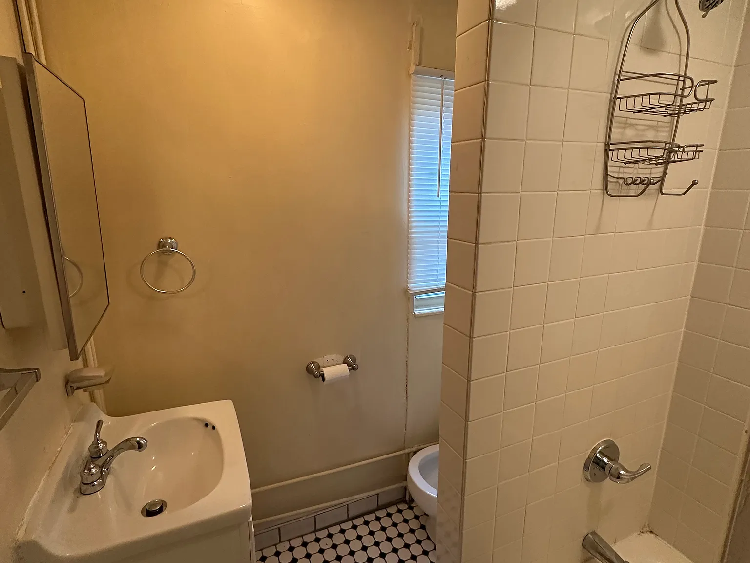 3418 Ward St — Photo 3