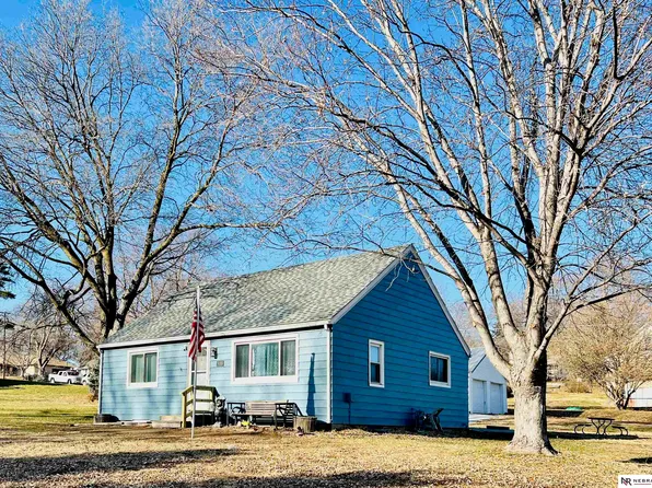 558 E 8th St, Wahoo, NE 68066