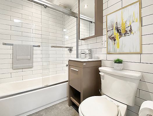 5th image of 416 W 23rd St APT 2D