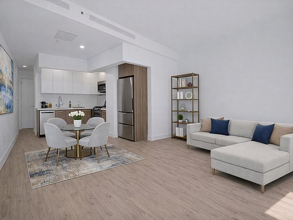 3rd image of 2516 37th Ave #2F