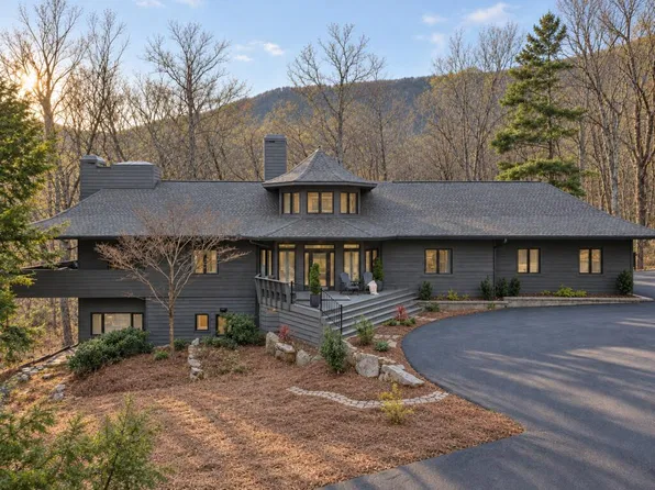 220 Wake Robin Dr, Jasper, GA 30143