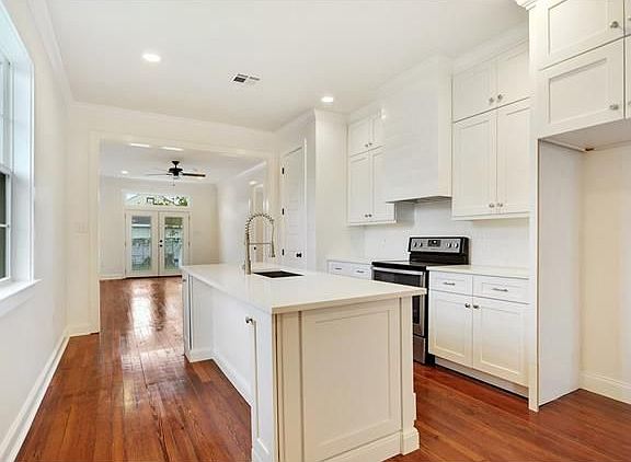 5th image of 1039 Pacific Ave