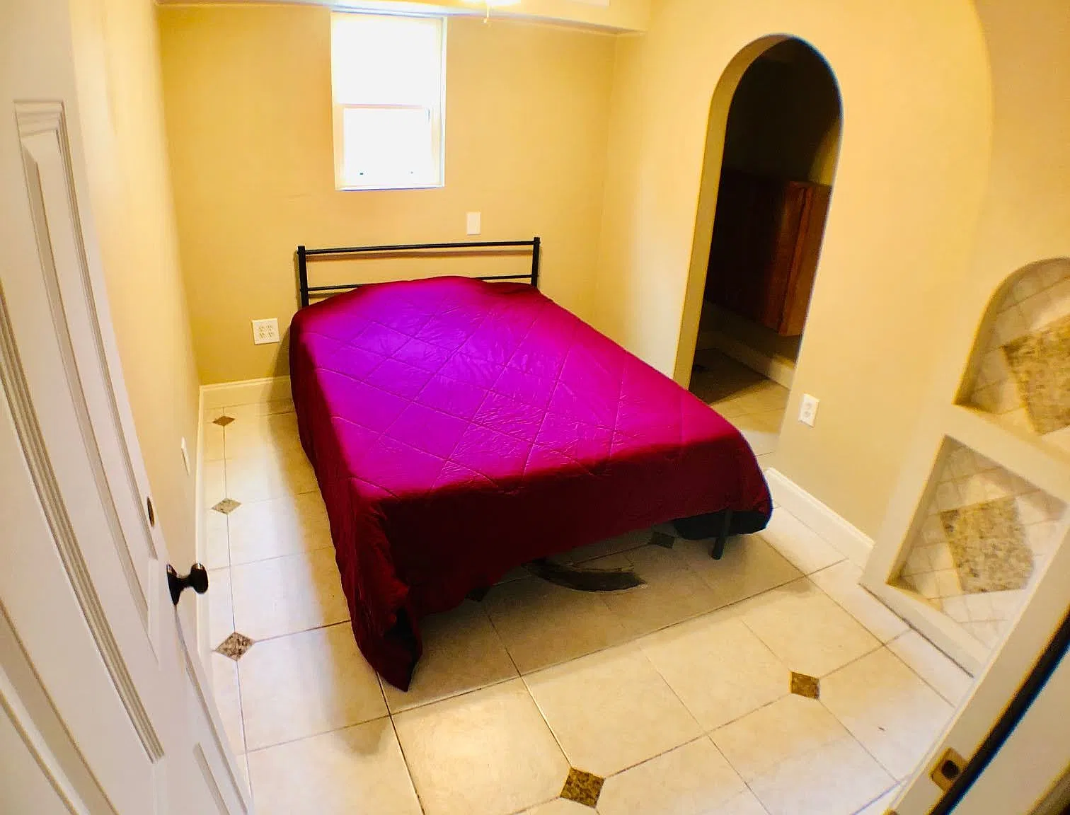 1 bed, 120 sqft, $499 — Photo 1