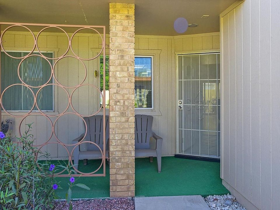 002_Front Porch