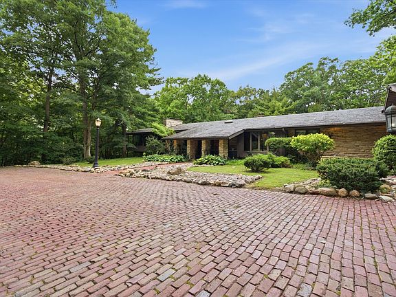 4th image of 1664 E Rietveld Dr