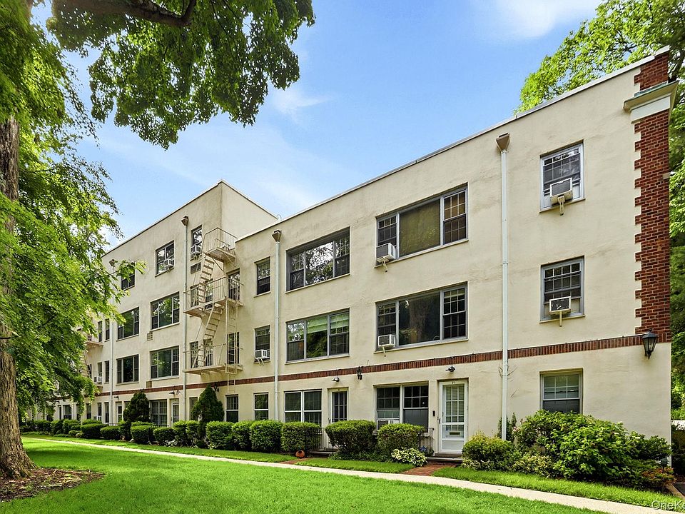 1st image of 22 Alden Place #22